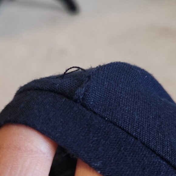 Simply Vera Wang Navy 3/4 Sleeved Top, Medium - Picture 9 of 12